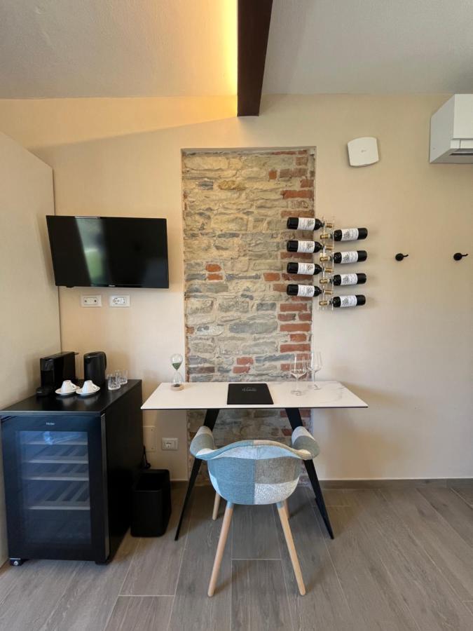Le Cornici - Cascina Di Charme Hotel Diano d'Alba Bagian luar foto