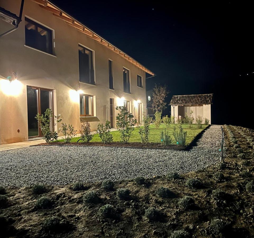 Le Cornici - Cascina Di Charme Hotel Diano d'Alba Bagian luar foto